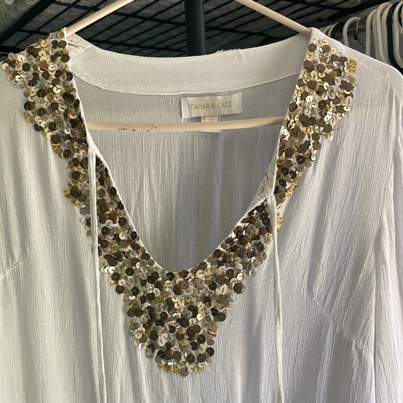 Super adorable white sparkly top extra small - Picture 3 of 5